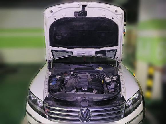 [深圳·粤B] 二手大众辉腾2014款 3.0L 商务型