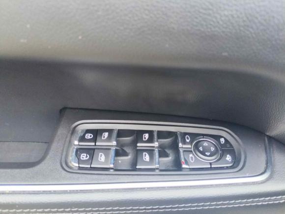 [成都·川A] 二手众泰众泰T7002017款 1.8T 双离合尊享型