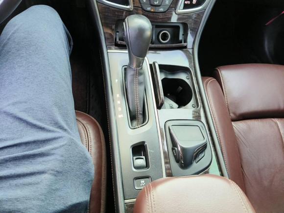 [上海·沪A] 二手别克君越2013款 3.0L SIDI V6智享旗舰型
