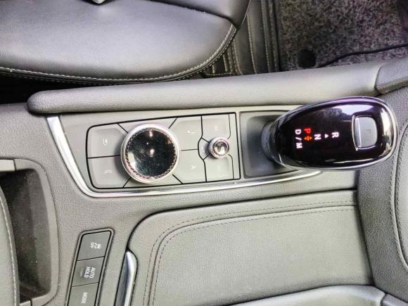 [深圳·粤B] 二手凯迪拉克凯迪拉克XT62020款 28T 六座四驱豪华运动型