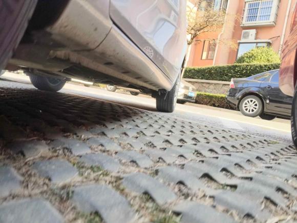 [青岛·鲁B] 二手丰田YARiS L 致炫2015款 1.5E 自动魅动版