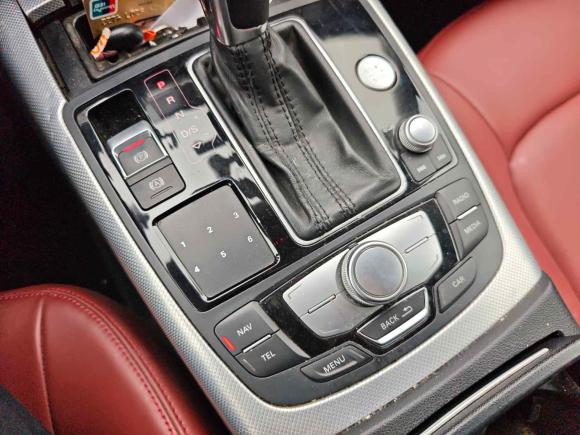 [上海·沪D] 二手奥迪奥迪A6L2014款 30 FSI 技术型