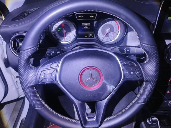 [深圳·粤L] 二手奔驰奔驰GLA2016款 GLA 200 时尚型