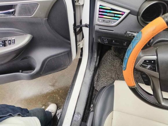 [台州·浙J] 二手长安长安CS352017款 1.6L 自动豪华型