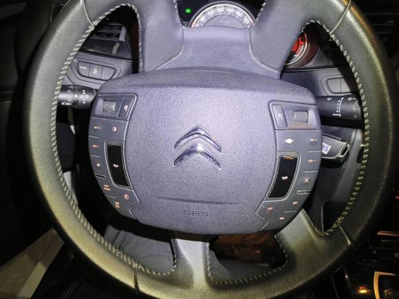 [成都·川A] 二手雪铁龙雪铁龙C52013款 2.0L 自动尊享型