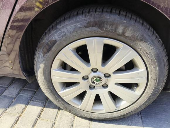 [上海·沪C] 二手斯柯达昊锐2009款 1.8TSI 自动优雅版