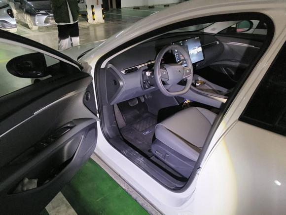 [上海·沪A] 二手小鹏小鹏MONA M032024款 515 长续航