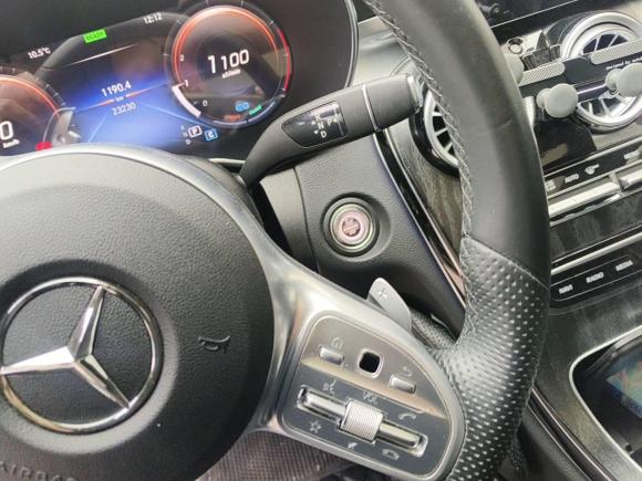 [上海·沪M] 二手奔驰奔驰C级2020款 改款 C 260 L 运动版