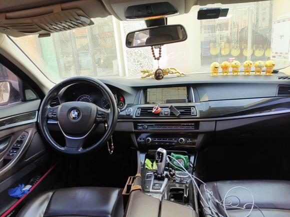 [青岛·鲁B] 二手宝马宝马5系2017款 525Li 豪华设计套装