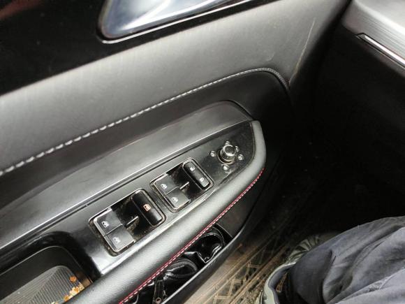 [上海·沪C] 二手长安欧尚长安欧尚Z62022款 蓝鲸 1.5T DCT智尊型