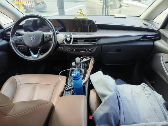 [上海·皖D] 二手别克别克GL62021款 323T 轻混动互联豪华型