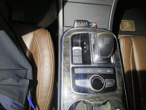 [广州·粤A] 二手比亚迪唐新能源2015款 2.0T 四驱旗舰型