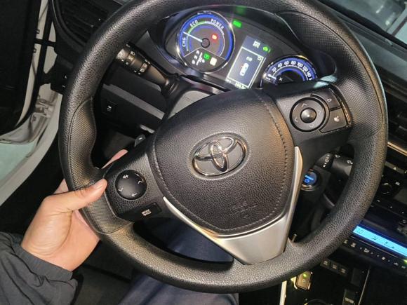 [广州·粤A] 二手丰田雷凌2016款 双擎 1.8H GS E-CVT精英天窗版