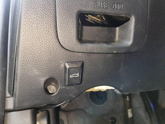 [西安·陕A] 二手现代胜达2013款 2.4L 自动两驱智能型