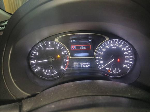 [南京·苏A] 二手日产天籁2016款 公爵 2.5L XV-VIP 旗舰版