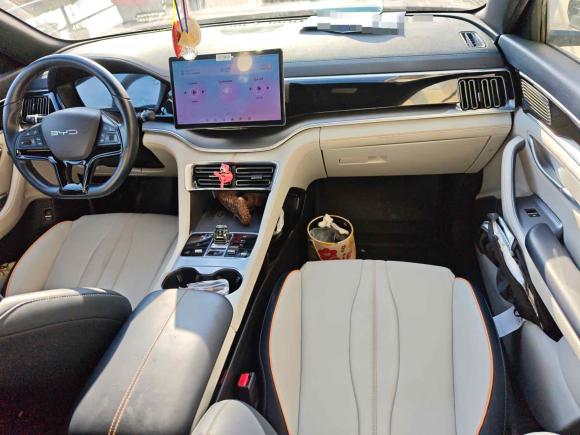 [上海·沪A] 二手比亚迪宋PLUS新能源2023款 冠军版 EV 520KM 尊贵型