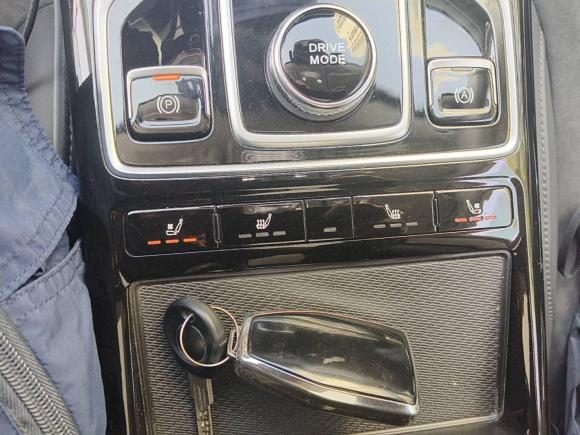 [上海·沪C] 二手红旗红旗HS52022款 改款 2.0T 智联旗享版