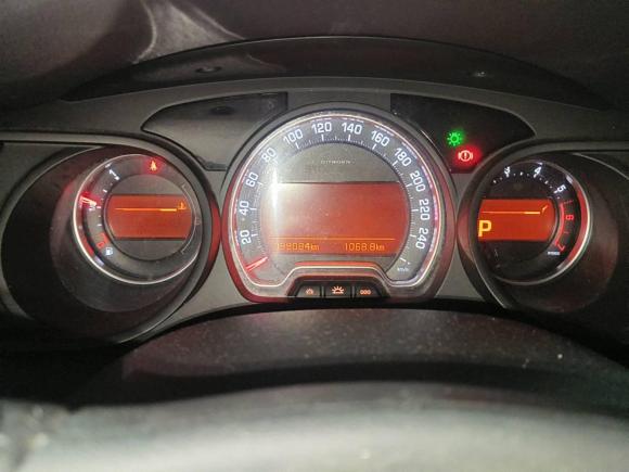 [南京·苏A] 二手雪铁龙雪铁龙C52013款 2.0L 自动尊享型