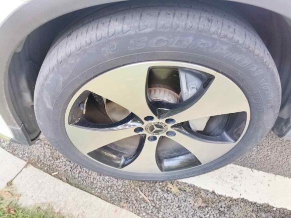 [武汉·鄂A] 二手奔驰奔驰GLC2018款 GLC 300 4MATIC 动感型