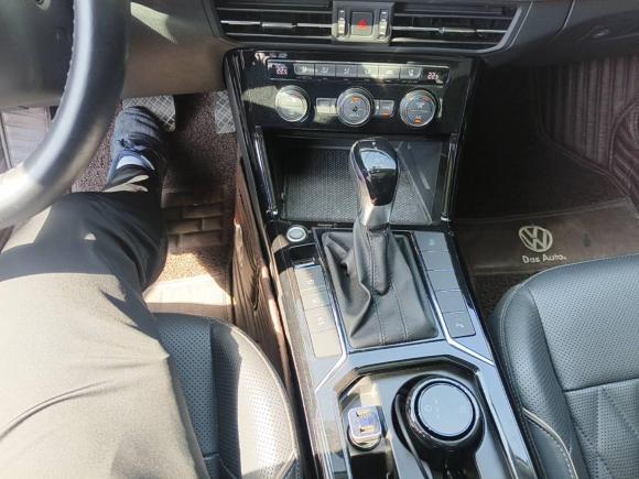 [上海·苏U] 二手大众帕萨特2019款 330TSI 豪华版 国V