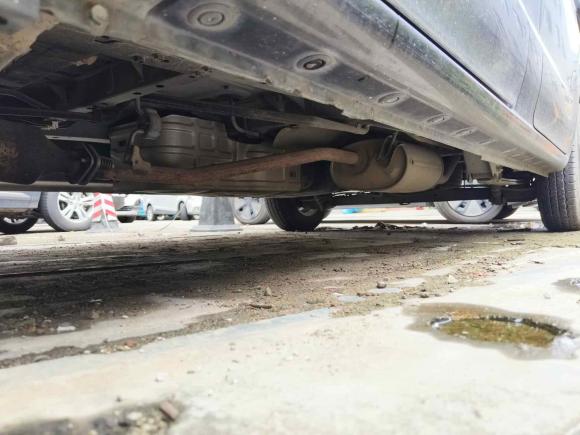 [佛山·粤H] 二手日产日产NV2002016款 改款 1.6L 手动尊雅型