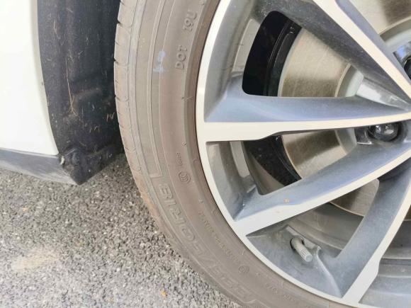 [上海·苏E] 二手荣威荣威D72025款 DMH 125km 世界冠军版