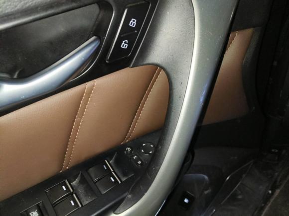 [西安·陕A] 二手哈弗哈弗H92017款 2.0T 柴油四驱豪华型 7座