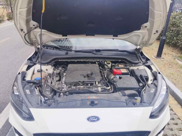 [苏州·苏E] 二手福特福克斯2019款 三厢 EcoBoost 180 自动ST Line