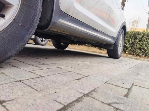 [青岛·鲁B] 二手起亚智跑2015款 2.0L 自动两驱版GL