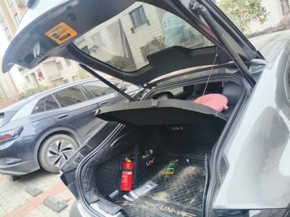 [上海·苏U] 二手长安长安UNI-V2023款 1.5T 智慧领航型