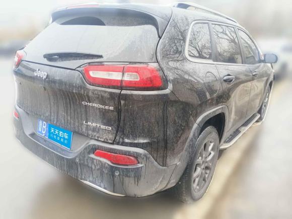 [青岛·鲁B] 二手Jeep自由光2020款 2.0L 两驱经典运动版