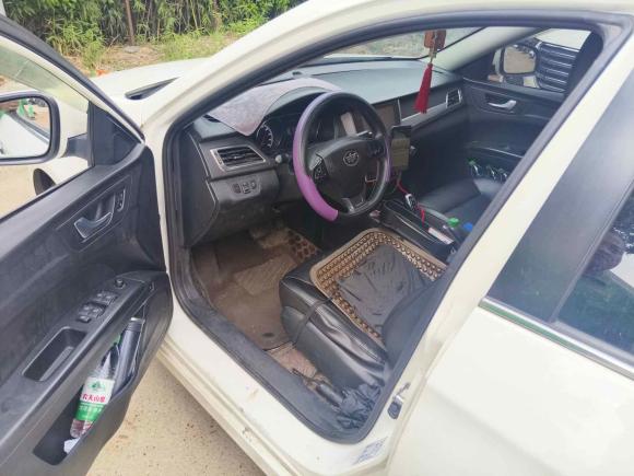 [南昌·赣A] 二手奔腾奔腾B30EV2019款 EV400