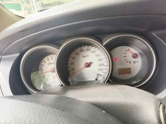 [青岛·鲁B] 二手日产骊威2010款 劲锐版 1.6L 手动标准型