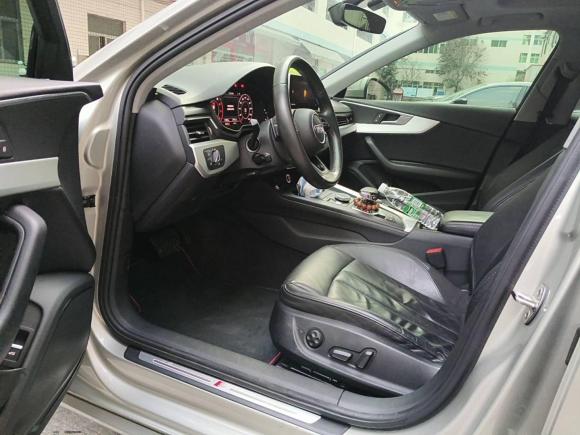 [深圳·粤B] 二手奥迪奥迪A4L2018款 30周年年型 40 TFSI 时尚型