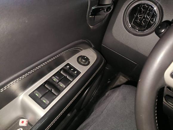 [上海·沪B] 二手Jeep指南者2014款 改款 2.4L 四驱舒适版