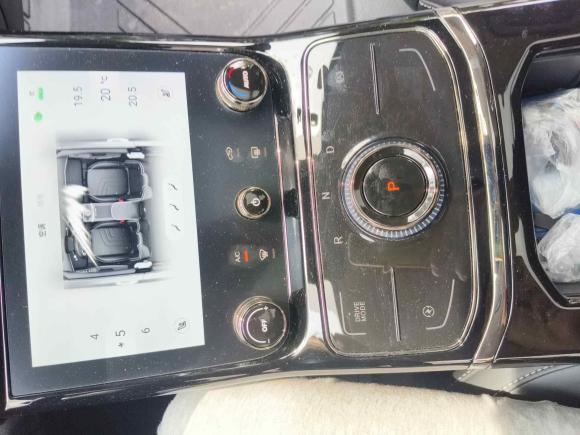 [上海·沪A] 二手哪吒汽车哪吒U2022款 哪吒U-Ⅱ 610 三元锂