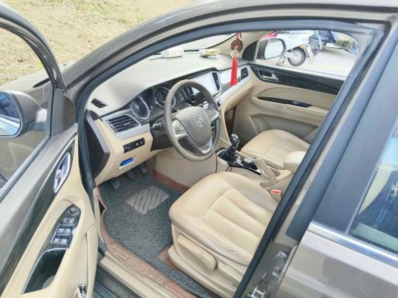 [无锡·苏B] 二手宝骏宝骏7302016款 1.5L 手动舒适型 7座 国V