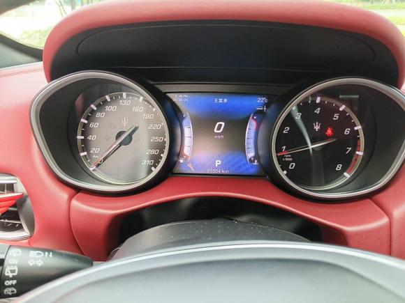 [武汉·鄂A] 二手玛莎拉蒂Levante2016款 3.0T 标准型