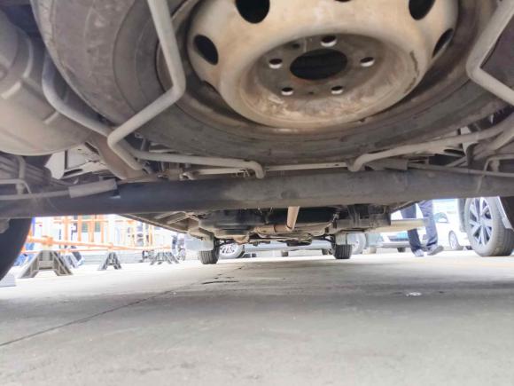 [深圳·粤B] 二手上汽大通MAXUS新途V802019款 2.0T Plus 6挡手动商旅版加长轴中顶17/18座