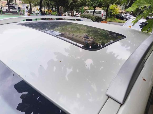 [南京·苏A] 二手标致标致30082013款 2.0L 自动潮流版