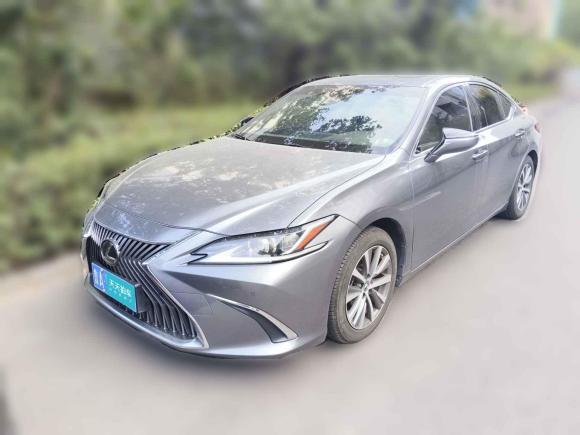 雷克薩斯雷克薩斯ES2018款 200 卓越版 國V「濟南二手車」「天天拍車」