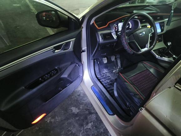 [上海·豫S] 二手吉利汽车帝豪GL2017款 1.8L 手动精英型