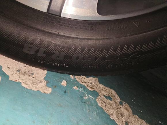 [南京·苏A] 二手红旗红旗HS52019款 2.0T 智联旗享版