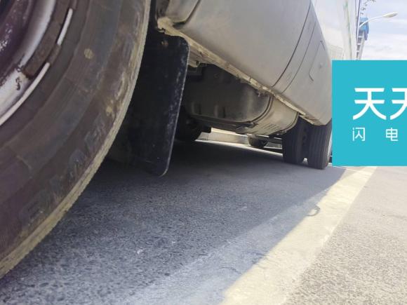 [合肥·豫A] 二手依维柯依维柯褒迪2017款 2.5T尊享A37客车高顶6-7座47Z5