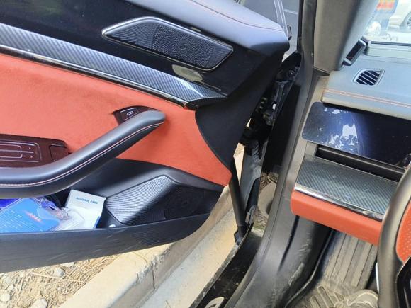 [上海·沪A] 二手哪吒汽车哪吒S2022款 纯电 650km 四驱耀世版