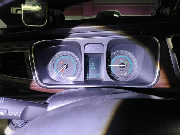 [上海·沪A] 二手别克别克GL82014款 3.0L GT豪华商务豪雅版