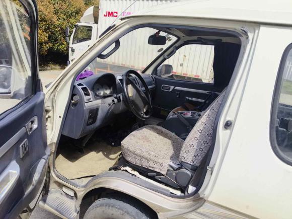 [杭州·沪C] 二手金龙金威2016款 2.0L实用超值版4G20