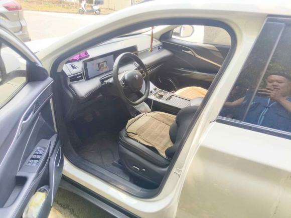 [上海·皖A] 二手哪吒汽车哪吒U2022款 智500 磷酸铁锂