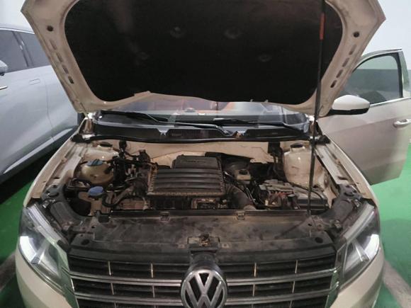 [义乌·黑E] 二手大众朗逸2013款 改款经典 1.6L 自动风尚版