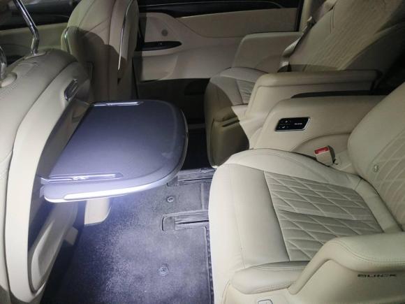 [上海·沪A] 二手别克别克GL82023款 ES陆尊 豪华型